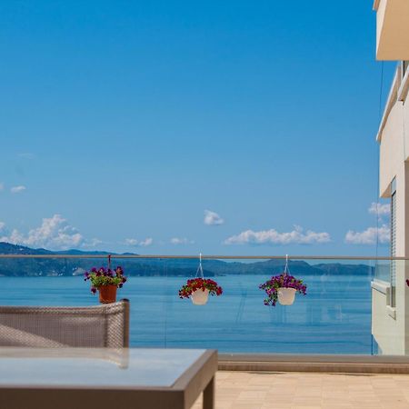 Luxury Sea View Apartaments Sarandë 외부 사진